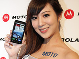 制霸！MOTO ATRIX 開啟手機雙核元年 與 XOOM 平板首曝