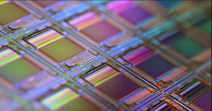 晶片王者之戰！Intel大爆發：要把從AMD/台積電手裡失去的東西，統統奪回來！
