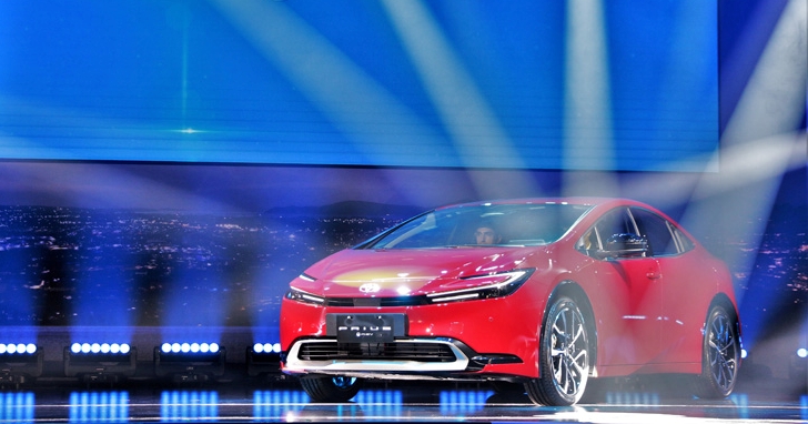 純電續航 97 公里,第五代 TOYOTA PRIUS PHEV 登台 130 萬有找