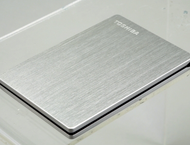 Toshiba Canvio Slim：最迷你的 7mm 外接硬碟