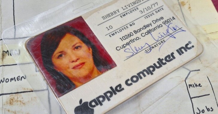 eBay拍賣「蘋果第10號員工證」，遭蘋果第8號員工指出4大疑點：假的