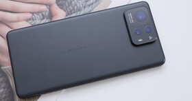 ASUS Zenfone 12 Ultra 評測：AI 旗艦新機開箱實測，效能、相機全面解析