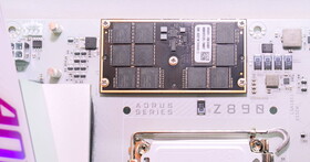 GIGABYTE發表CAMM2記憶體介面TACHYON主機板，多款背插與DGX Spark迷你AI超級電腦一起來！
