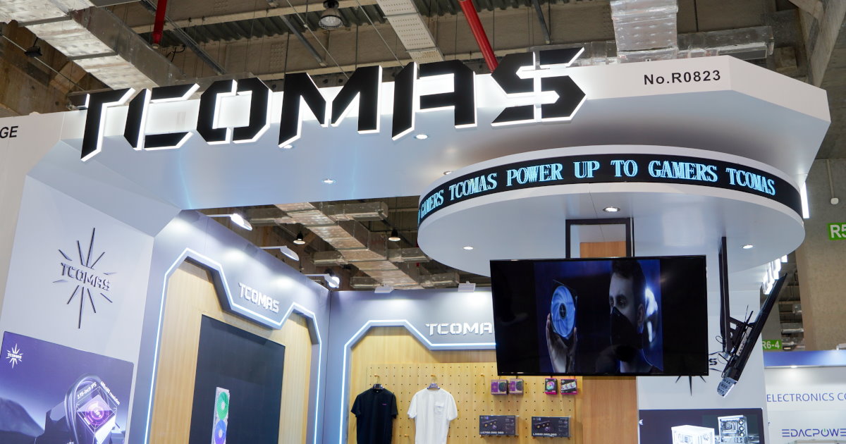 TCOMAS展出多款水冷、機殼，水冷頭搭640 x 480顯示器豈不是引誘人搞事！