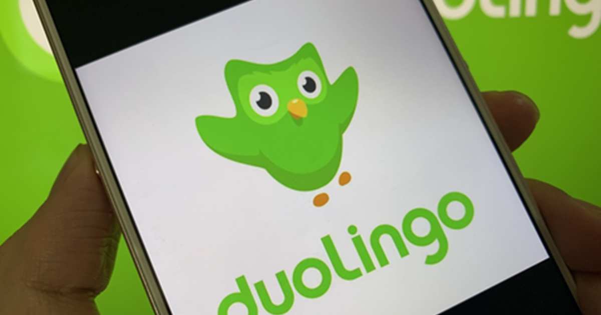 喊了「AI優先」並停止招募新人一年後,Duolingo 執行長宣佈:AI只是輔助、我們仍需要真人