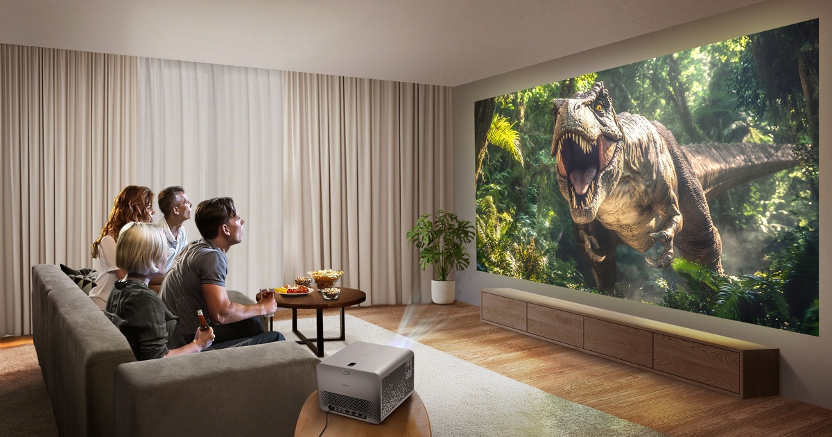 BenQ 發表 4K 智慧投影機 TK705i 系列,高亮度 3000 流明、專為現代客廳設計,售價 43,900 元起