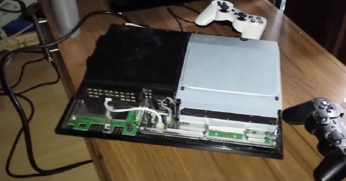 玩家奇招治好PS3「致命黃燈」！吹風機烤 7 分鐘竟成功開機，網路還有人用烤箱、熱風槍續命