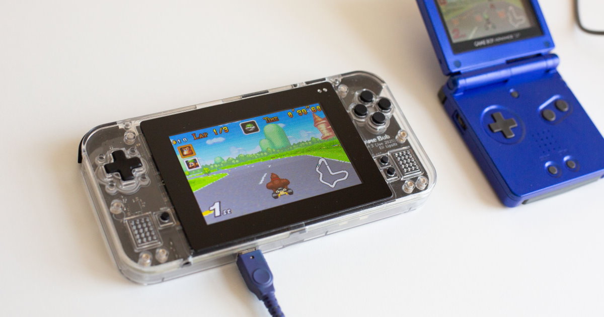 用FPGA打造的Game Bub遊戲機,支援GB、GBA實體卡匣還可連線對戰