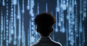 教育 4.0 的現在進行式：當 AI、雲端與數據重塑教學現場，老師與學校該如何「全面升級」？