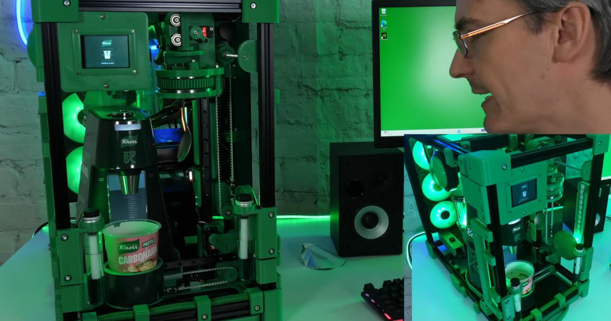 LOL打一半也能吃熱騰騰的麵？Knorr推出AI電競主機「SnackSync PC」邊玩邊煮超方便！