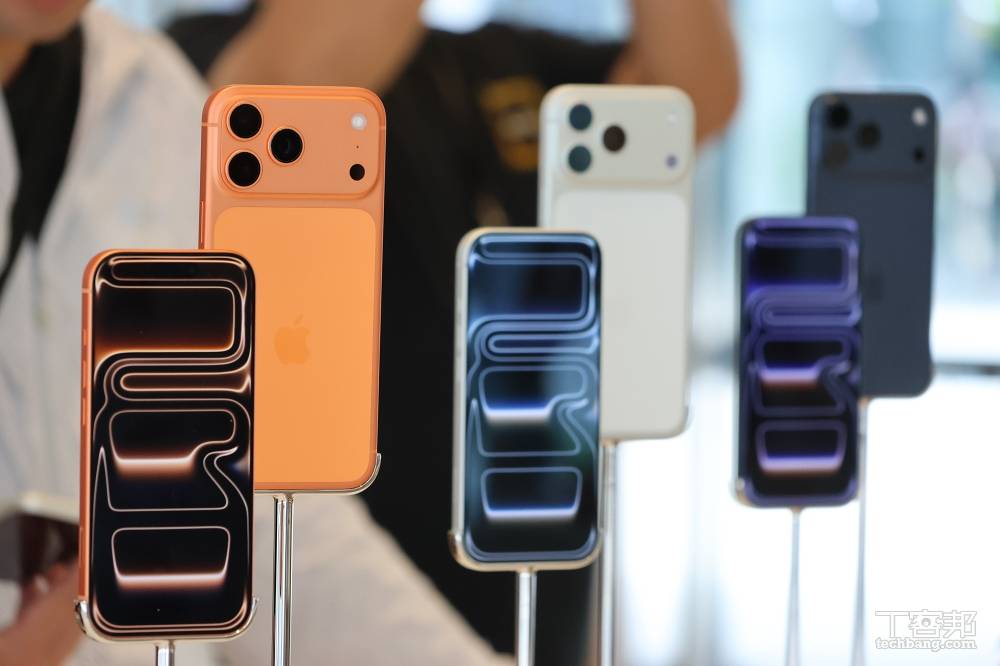 受惠 iPhone 17 與換機需求，蘋果預期 2025 年全球市佔超越三星