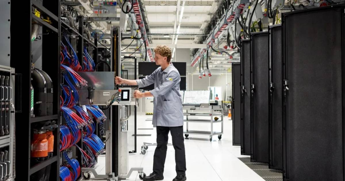 邊跑AI邊養魚？挪威打造最強超級電腦Olivia，用NVIDIA H100廢熱溫暖鮭魚