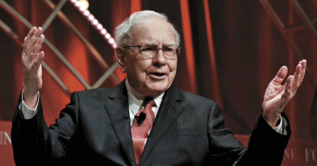 股神巴菲特正式卸任波克夏執行長，他掌舵的最後一年做了些什麼？