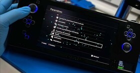 PS4 Slim 改造為 PS4掌機！神人土炮改裝 7 吋 OLED 掌機，3A 大作還能撐 1.5 小時