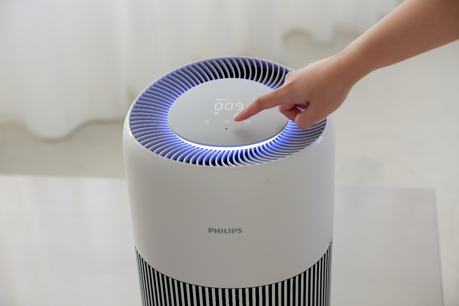 應對換季過敏原！飛利浦推出 AC2220 抗敏清淨機與除濕機系列：整合 PM0.003 過濾、濕度控制
