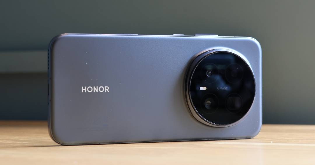 Honor Magic 8 Pro 實測：手機變相機？超狂2億長焦、7100mAh續航怪獸一次到位！