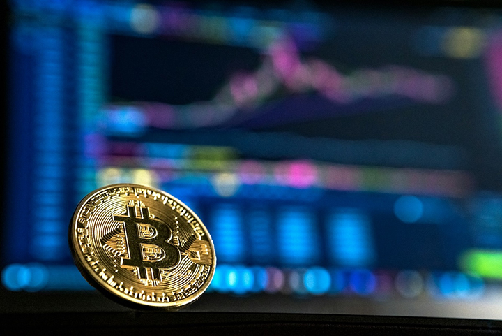 2026比特幣投資三條路：深入比較現貨、ETF與持倉公司股票