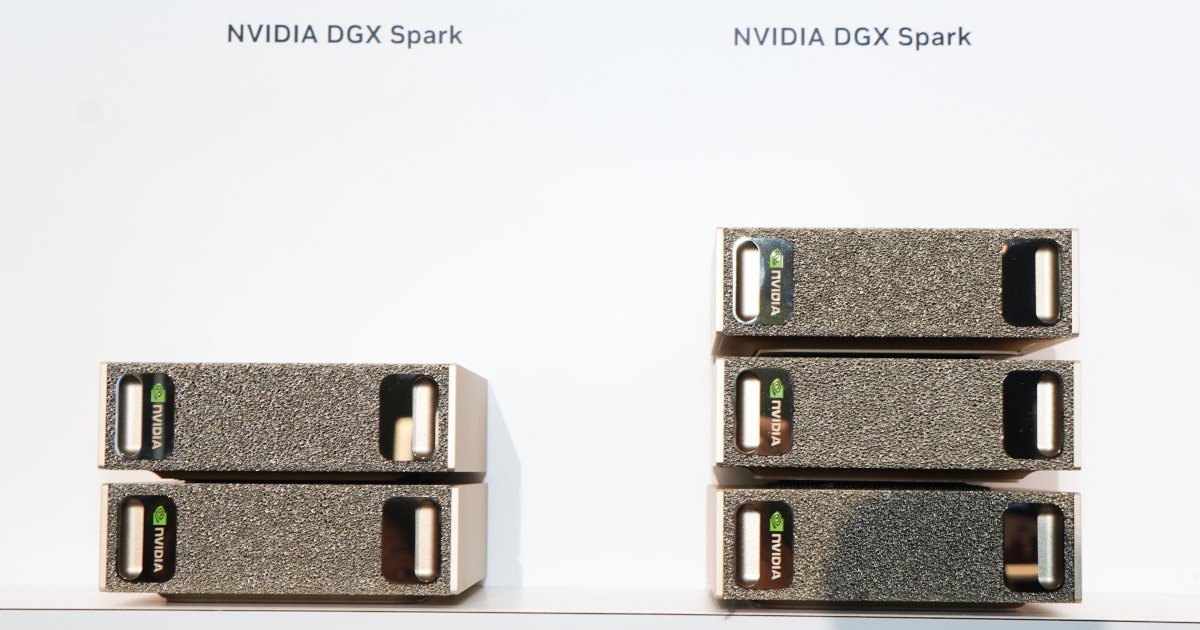 迷你AI鋼鐵小霸王！NVIDIA DGX Spark推出64GB版抗漲，搭配NVIDIA Sync管理平台可四台串接挑戰運算極限