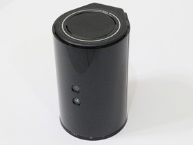 插 USB 隨身碟就能變身私人雲端硬碟的 D-Link DIR-850L AC1200 雙頻遠端存取無線路由器
