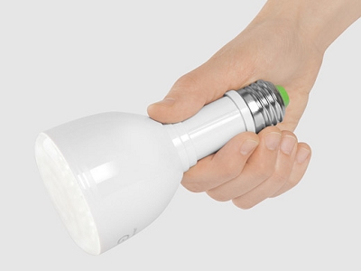 Bulb Flashlight：是燈泡也是手電筒的聰明設計