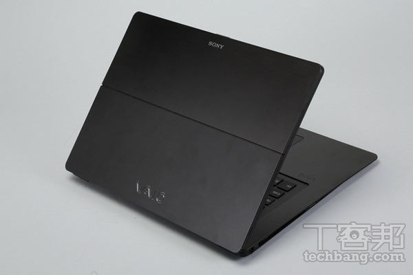 Sony VAIO Fit 15A評測：內含巧思的翻轉變形筆電