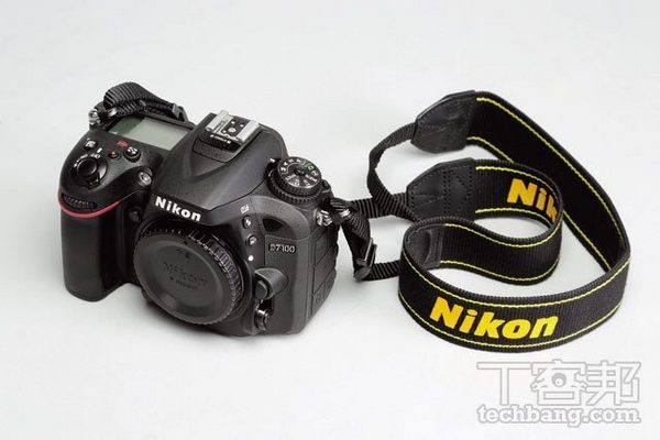 掃雷組：地雷指數為零的 Nikon D7100