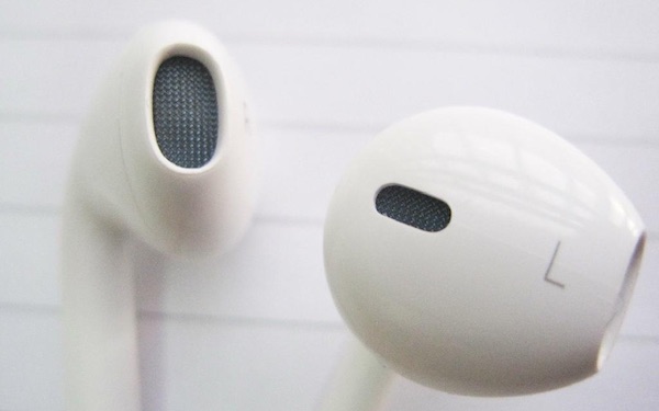 傳蘋果將推 Lightning 接頭耳機，3.5mm 耳機插孔還有未來嗎？