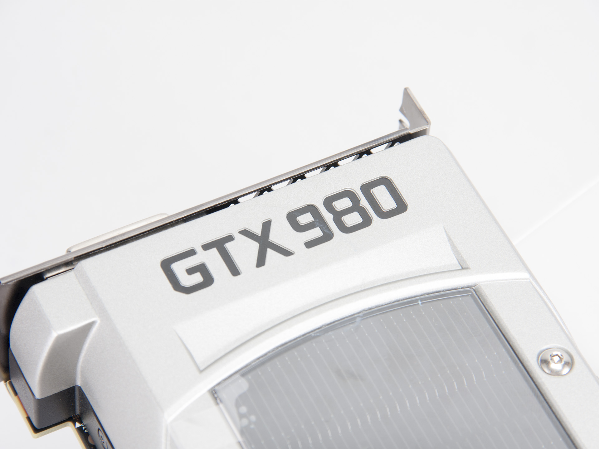 NVIDIA GeForce GTX 980 正式登場，硬體結構暨效能完全解析