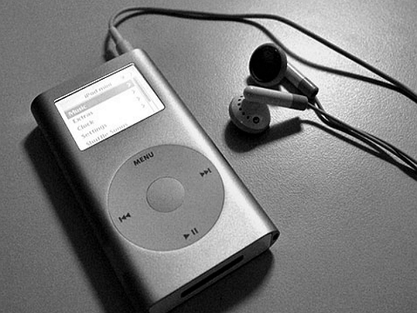 原來蘋果曾刪除你 iPod 裡的歌曲，但卻不告訴你為什麼