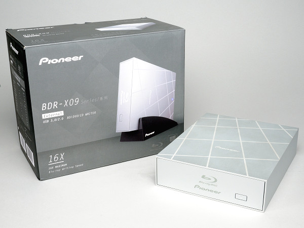Pioneer BDR-X09 藍光燒錄器實測，USB 3.0 外接設計穩上 16X 倍速