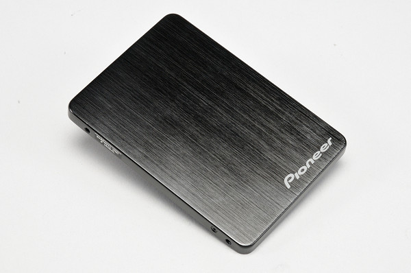 Pioneer APS-ST1 實測，老廠搶進固態硬碟市場再推 TB 級新品
