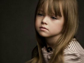 【爆八卦專欄】她才4歲?!莫斯科超可愛幼齒模特兒