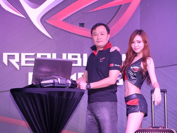 霸氣！華碩 ROG 水冷超頻筆電 GX700 上市，售價為 17.9 萬台幣