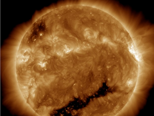 NASA 公布縮時攝影 HD 影片，窺探近一年來依舊光芒閃耀的太陽