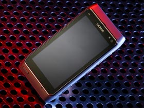 Nokia N8：加裝全新OS、千萬畫素的旗艦手機