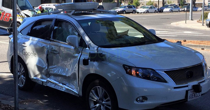 Google 無人車遭遇了它有史以來最嚴重的一次車禍