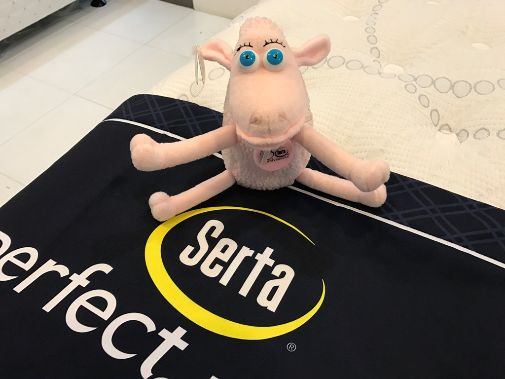 你買Serta床墊 歐德優渥作公益防乳癌 歐德響應乳癌防治 買Serta床 送限量粉紅羊