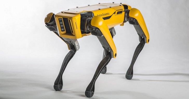 波士頓動力新年影片第一發，機器人狗能為朋友開門了！