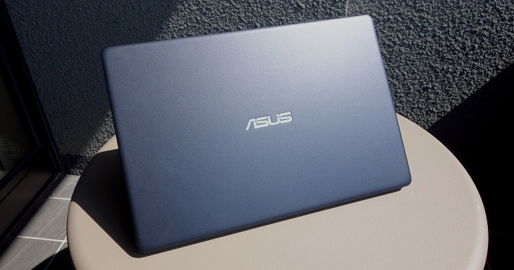 Asus ZenBook 13 評測：重量 985 公克的輕盈筆電，通過 MIL-STD 810G 軍規標準