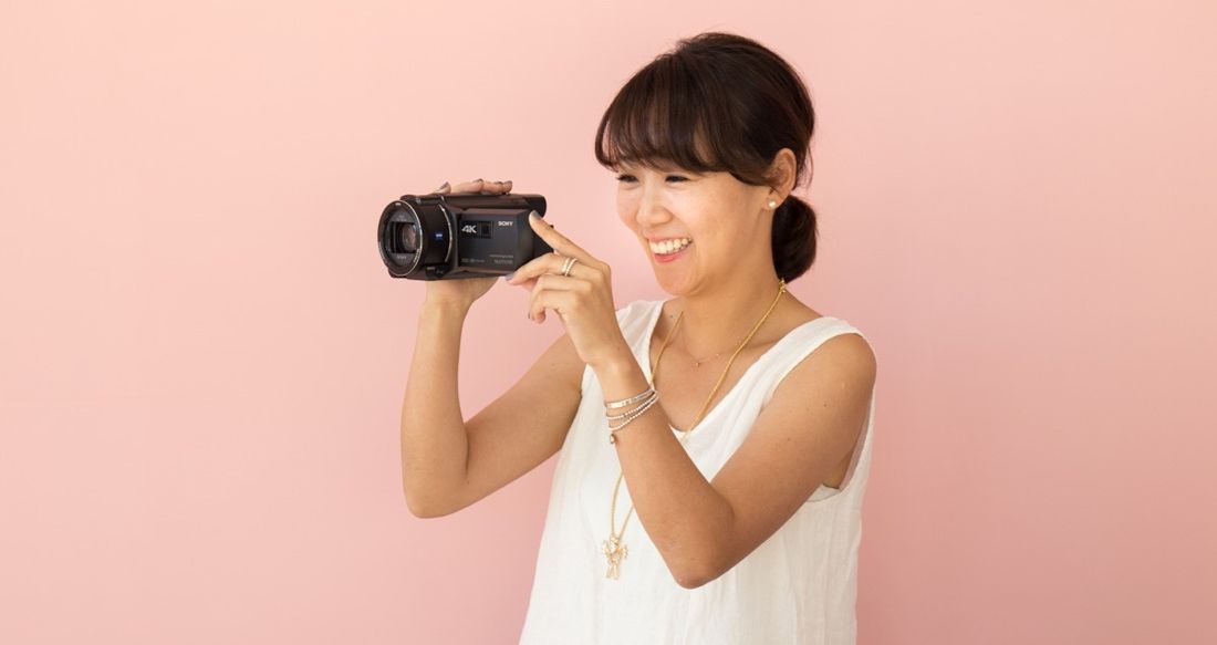 粉紅人妻 CPU 的沖繩之旅：Sony Handycam FDR-AXP55 一機搞定投影、錄影！