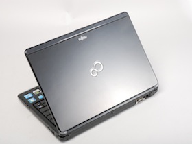 Fujitsu LifeBook SH761：高規格、輕巧的商務筆電評測