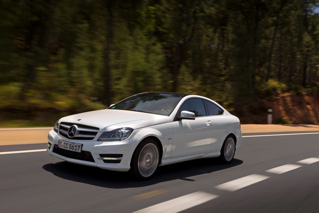 Mercedes-Benz元月優惠購車方案：C-Class 及頂級跑車皆享有限定購車優惠