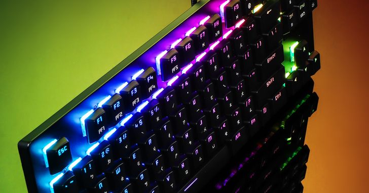 Tesoro Gram Spectrum TKL－ 剋龍劍幻彩版TKL機械鍵盤