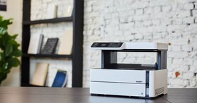 Epson M2170 黑白連續供墨複合機搶先測：「聲控」加持，既精省又便利的辦公助手！