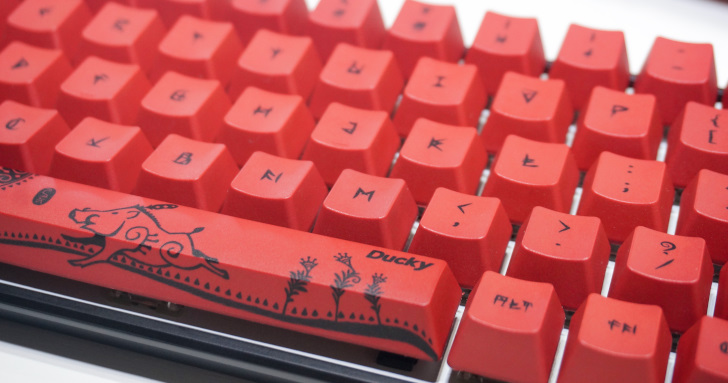 Computex 2019：Ducky豬年特別版鍵盤，當代原民藝術家雷恩揉合排灣族精神