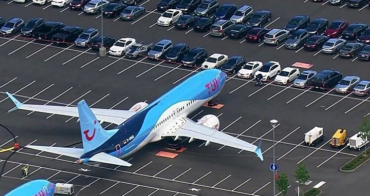 波音遭禁飛的 737 Max 實在太多，不得不跟員工搶「停車位」