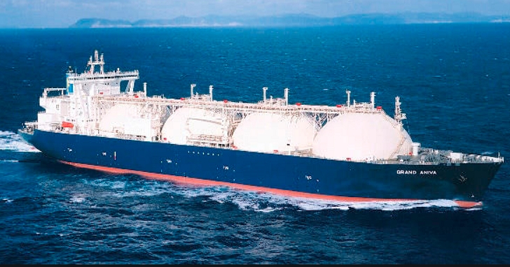 台灣中油首艘碳中和液化天然氣船抵台