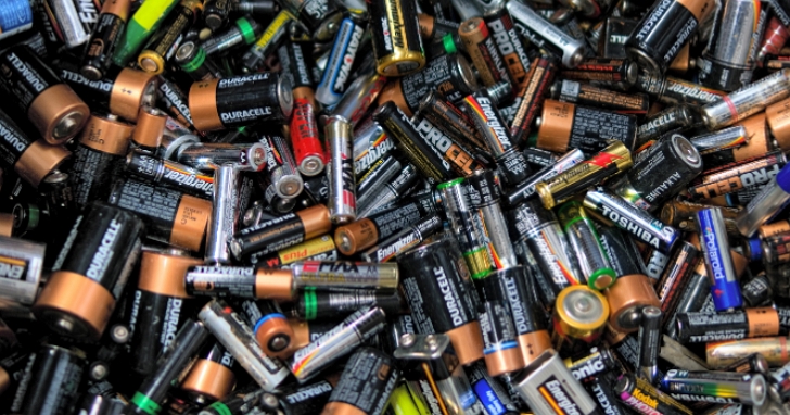 廢乾電池回收限時加碼 3大量販、超商企業祭「0.5公斤11元」回饋