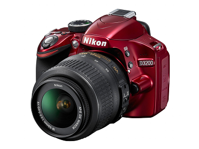 Nikon 推出入門單眼 D3200 ，可加購 WiFi 模組用手機拍照
