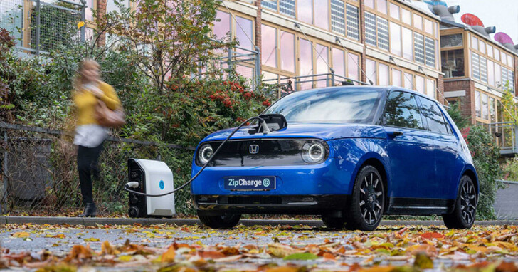 英國廠商帶來電動車專用行動電源，你會想在後車廂放一個嗎？